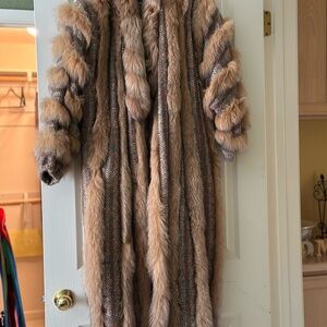 Luxurious Tan Fur Coat